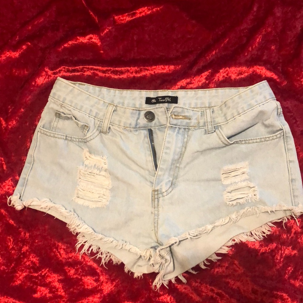 On Twelfth brand light colored blue jean short shorts sz 7